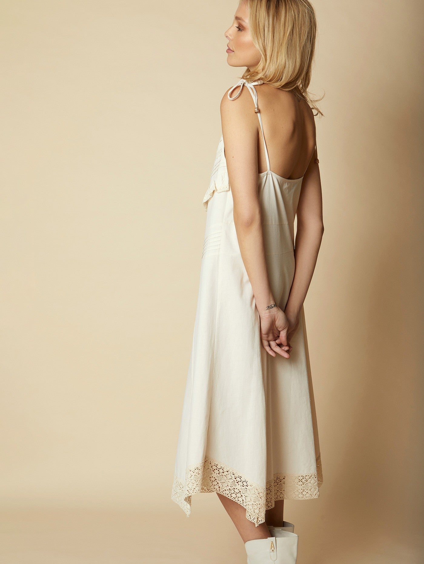 Λευκό Βαμβακερό φόρεμα με τιράντες
